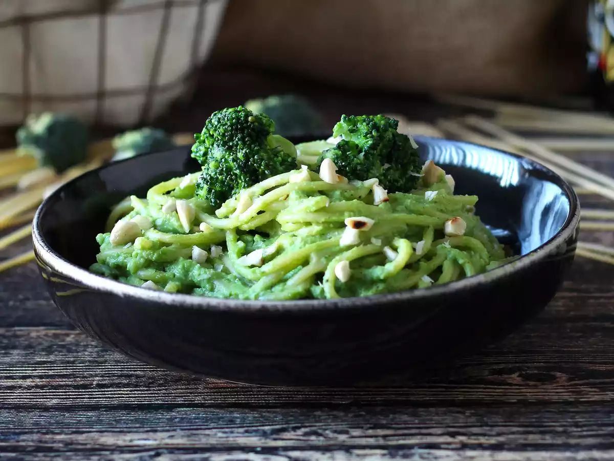 Cremet pasta med broccoli og mandler: en lettilberedt og velsmagende ret - foto 3