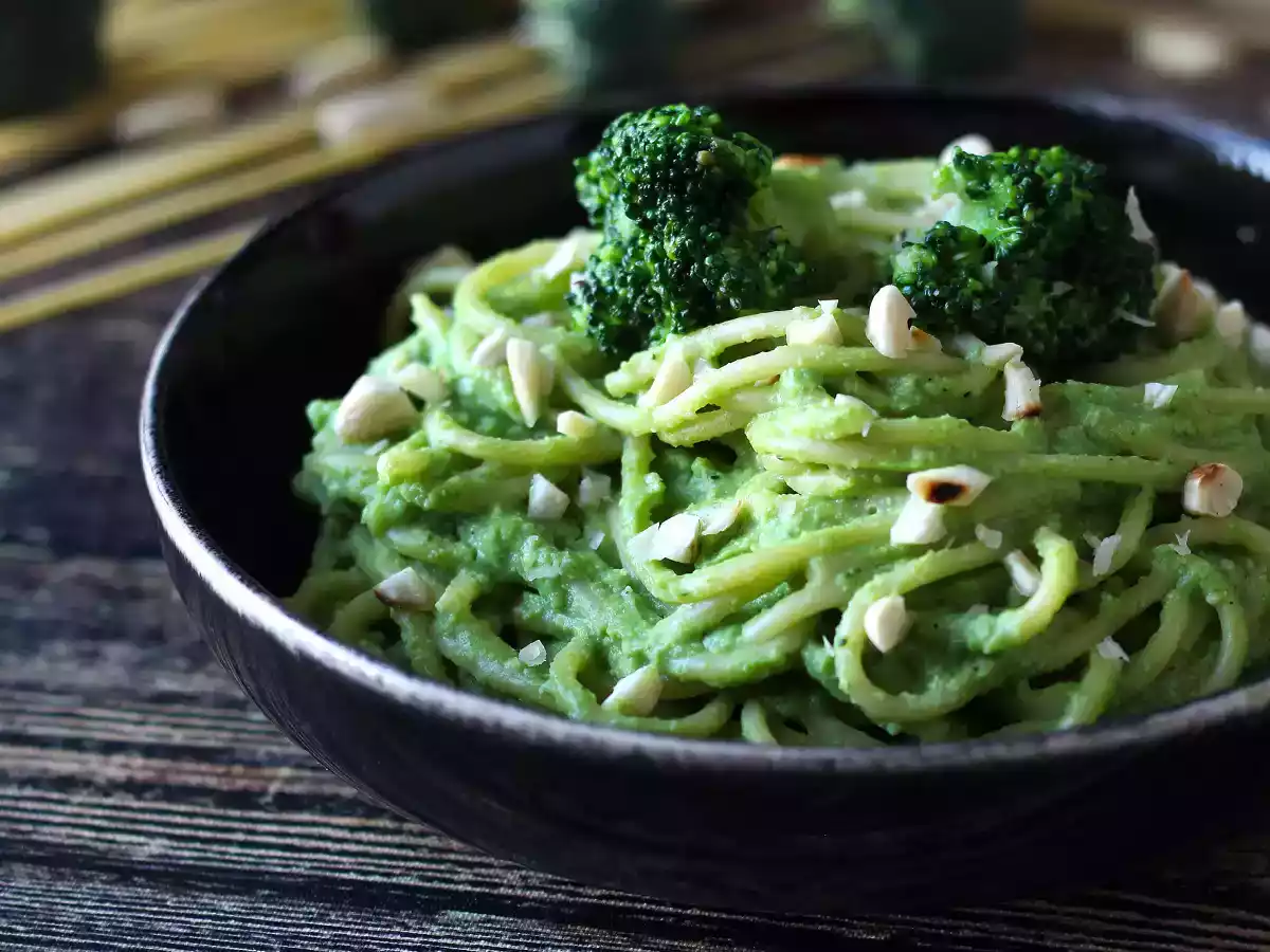 Cremet pasta med broccoli og mandler: en lettilberedt og velsmagende ret - foto 5