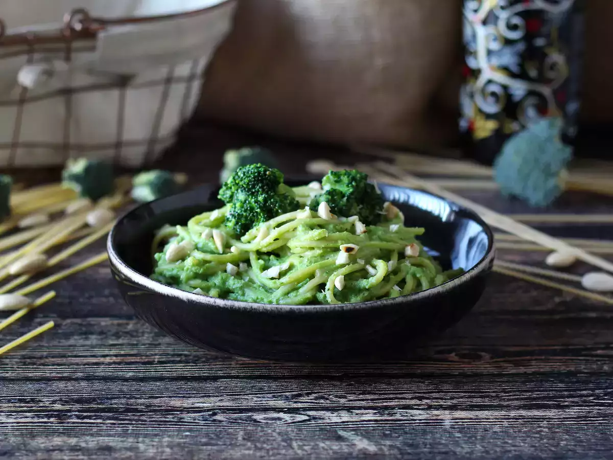 Cremet pasta med broccoli og mandler – en nem og smagfuld ret - foto 4