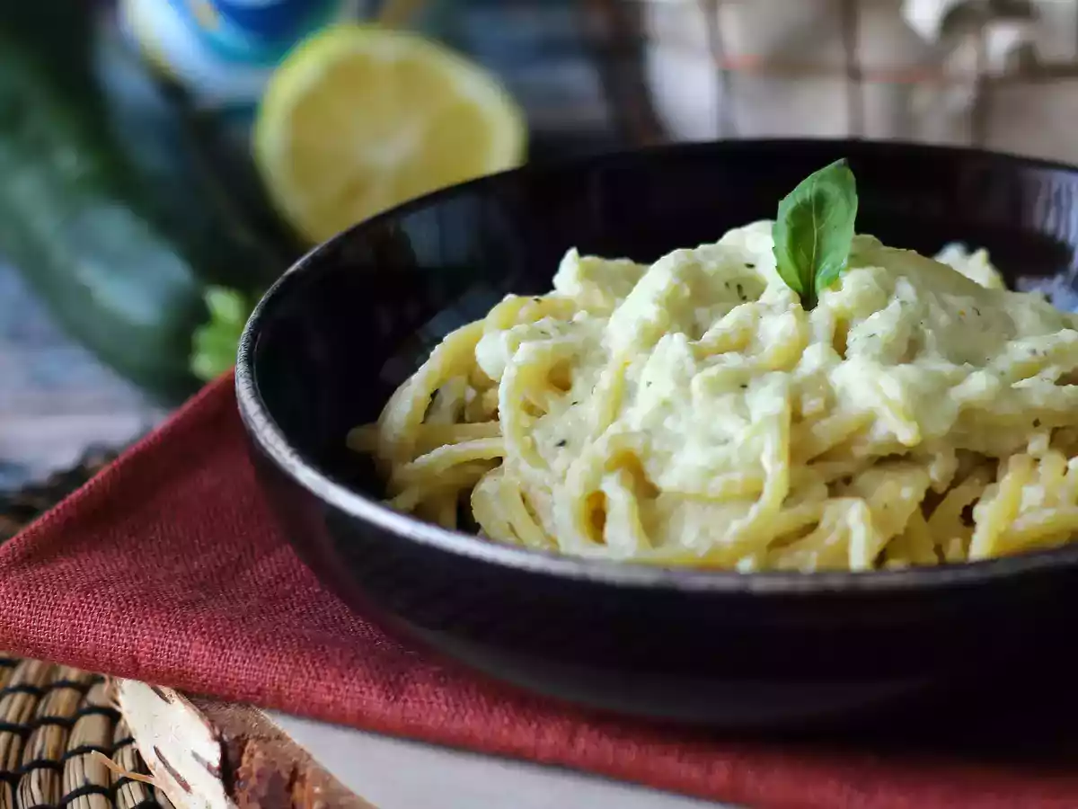 Cremet pasta med courgetter og græsk yoghurt - foto 3