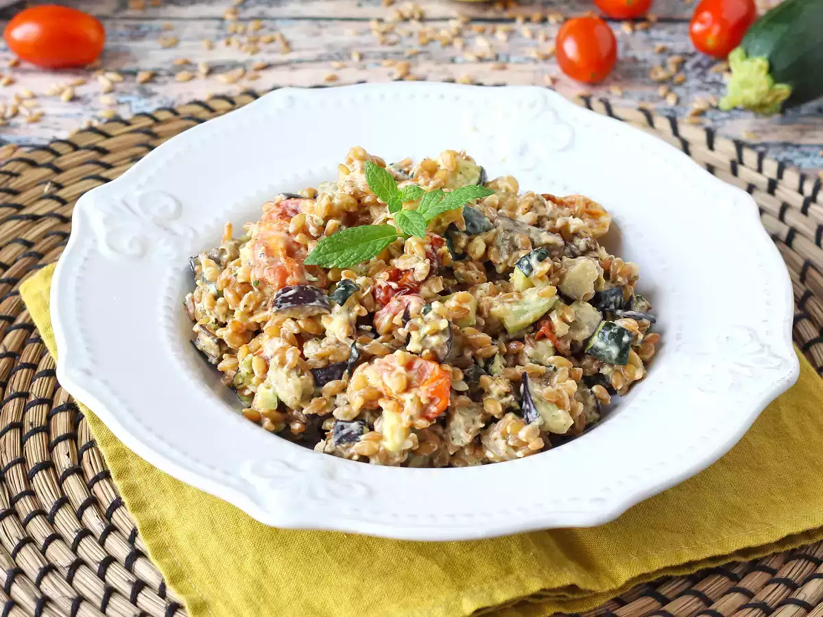 Cremet spelt-salat med courgetter, auberginer og cherrytomater - foto 5