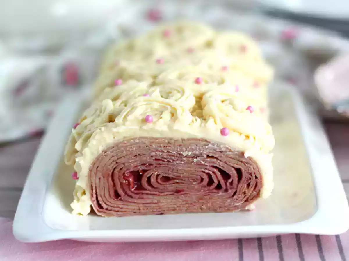 Crêpebund med hvid chokolade og hindbær