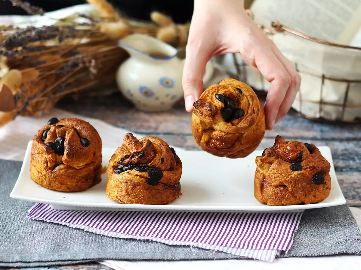 Cruffins – en kombination af croissant og muffin med vaniljecreme og chokolade