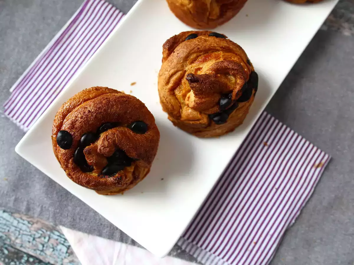 Cruffins – en kombination af croissant og muffin med vaniljecreme og chokolade - foto 7