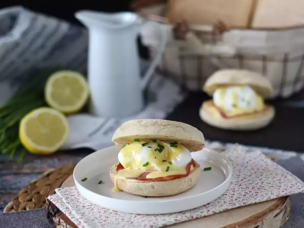 Eggs Benedict: den perfekte opskrift på brunch!