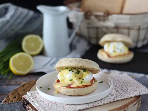 Opskrift Eggs benedict: den perfekte opskrift på brunch!