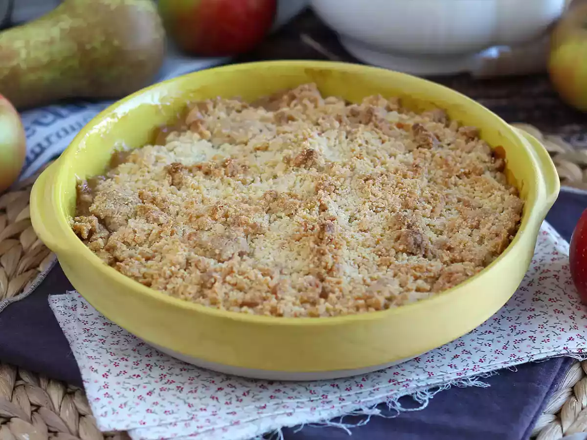 Ekstra sprød og smeltende æble-pære-crumble