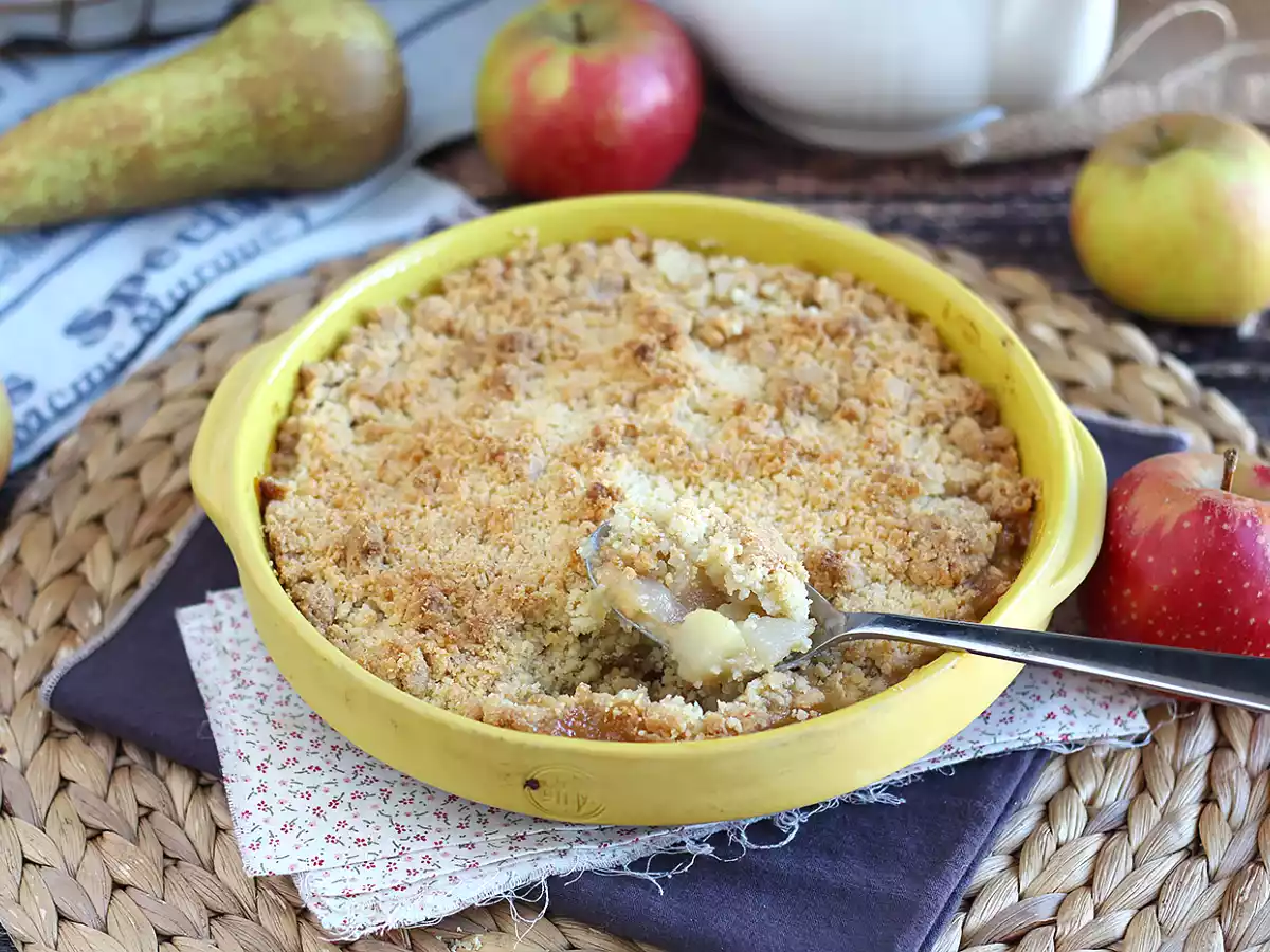 Ekstra sprød og smeltende æble-pære-crumble - foto 5