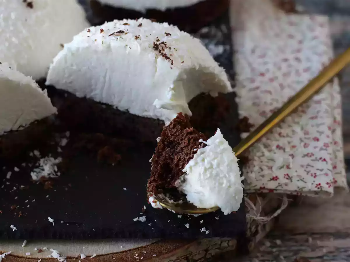 En chokolade- og kokosdessert, der både smelter og er sprød! - foto 2