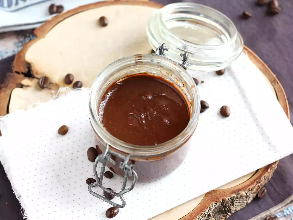 Endelig et smørepålæg til kaffeelskere! Med chokolade og hasselnødder - foto 3