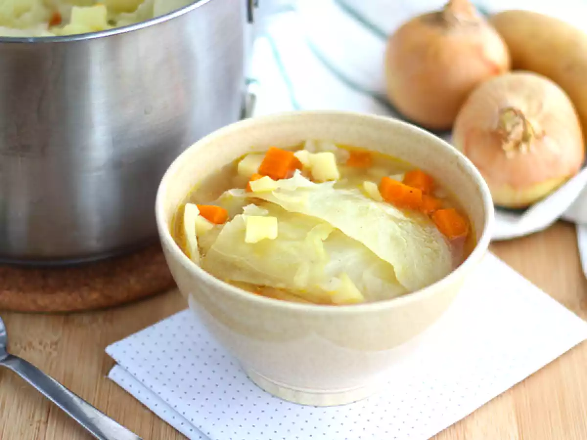Enkel kålsuppe