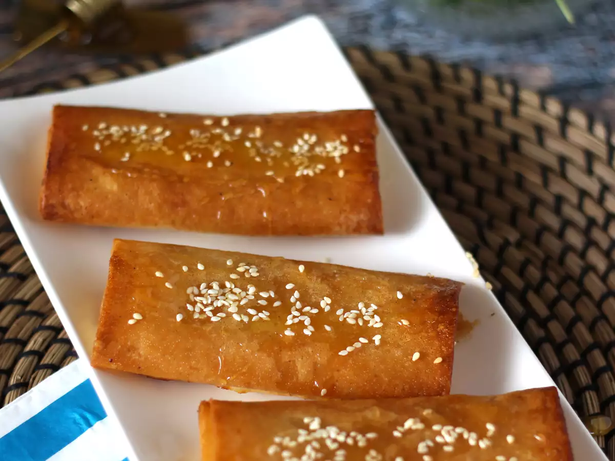 Feta Saganaki – græske sprøde fetapakker med honning - foto 4