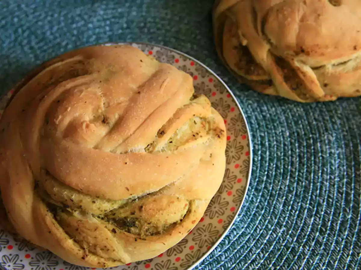Flettede brødruller med grøn pesto - foto 4