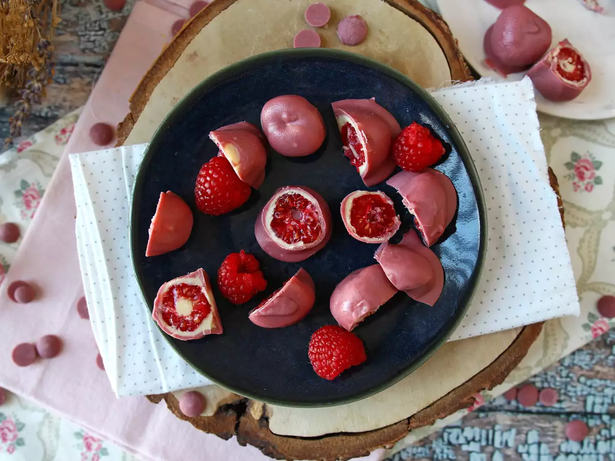Franui-inspirerede hindbær med hvid chokolade og rubinchokolade - foto 2