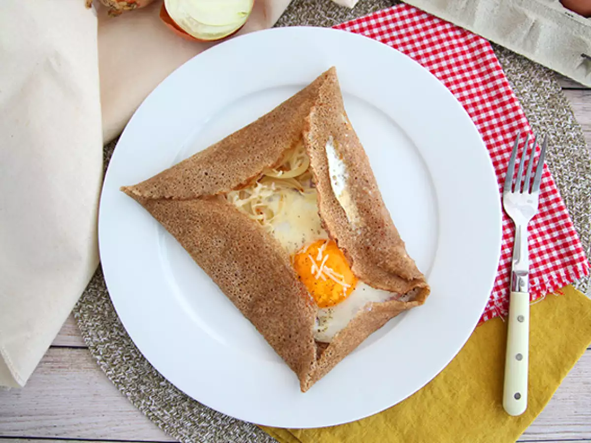 Fuldkornsboghvedegalette med skinke, ost og æg - foto 3