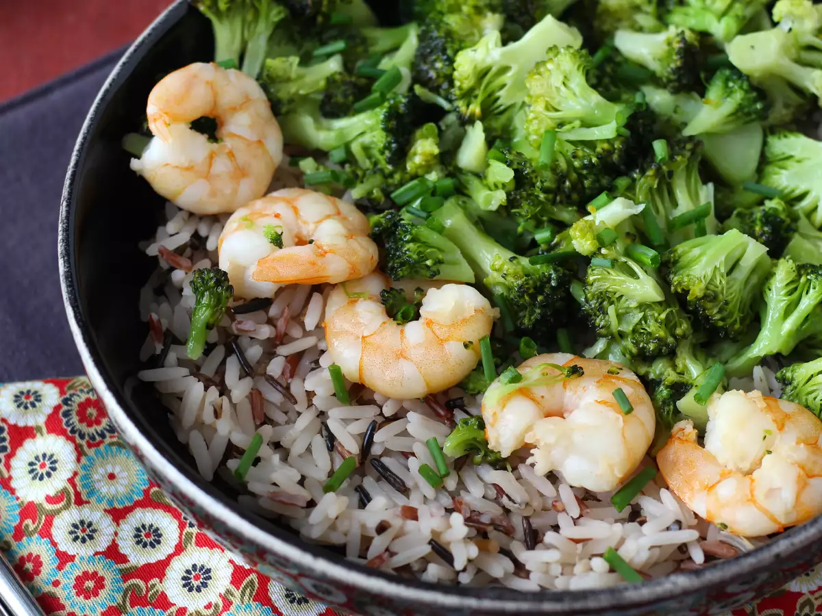 Fuldkornsris med broccoli og rejer – nemt og afbalanceret - foto 4