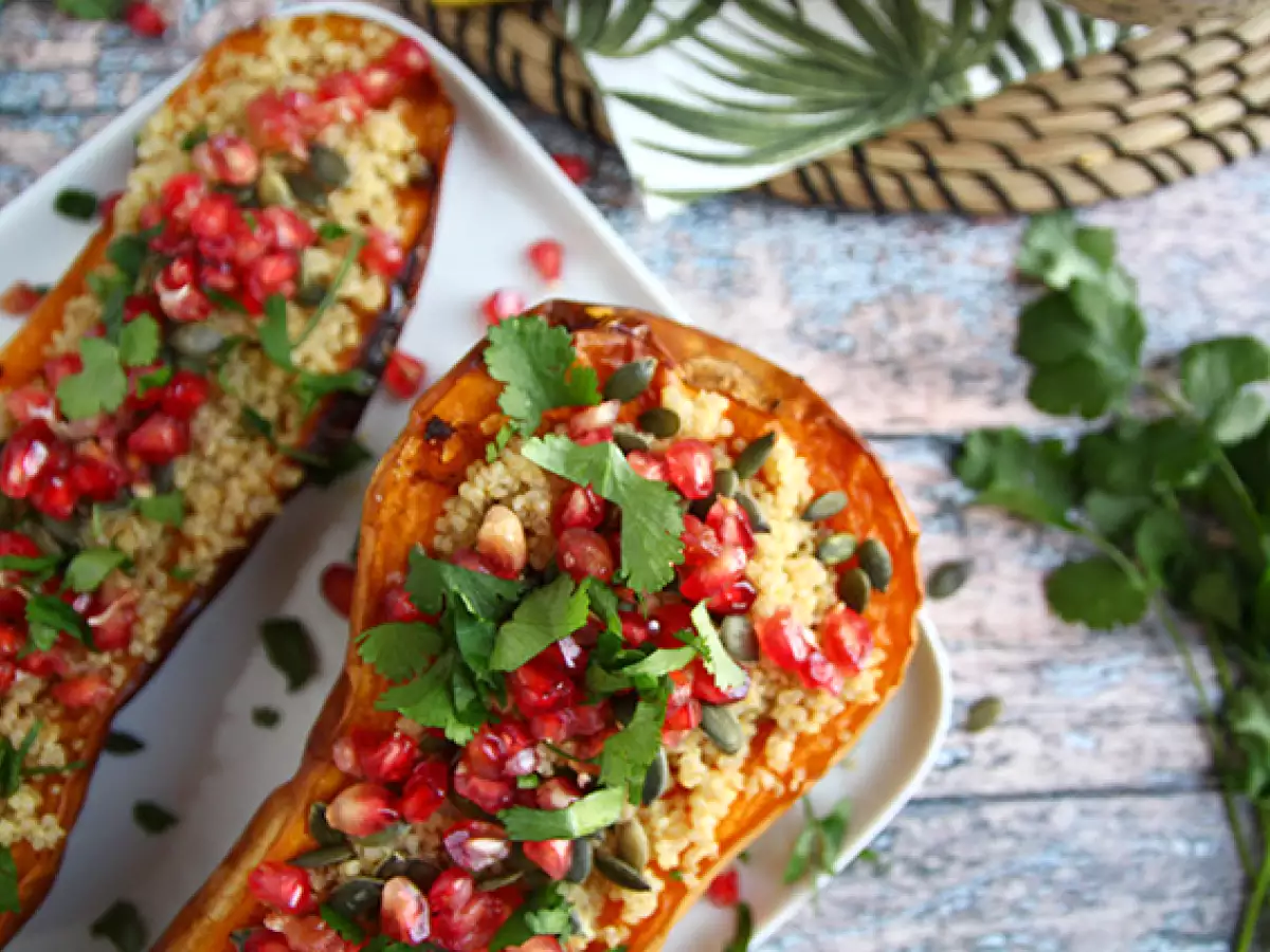 Fyldt butternutsquash med quinoa og granatæble - foto 2