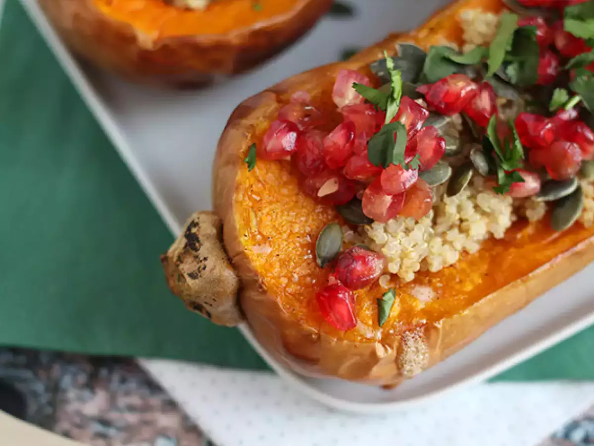 Fyldt butternutsquash med quinoa og granatæble - foto 5
