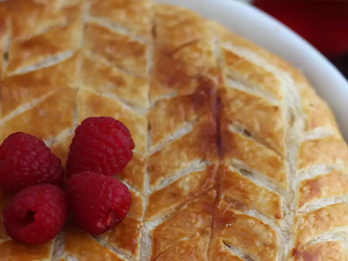 Galette des rois med frangipane, hindbær og pistacie - foto 3