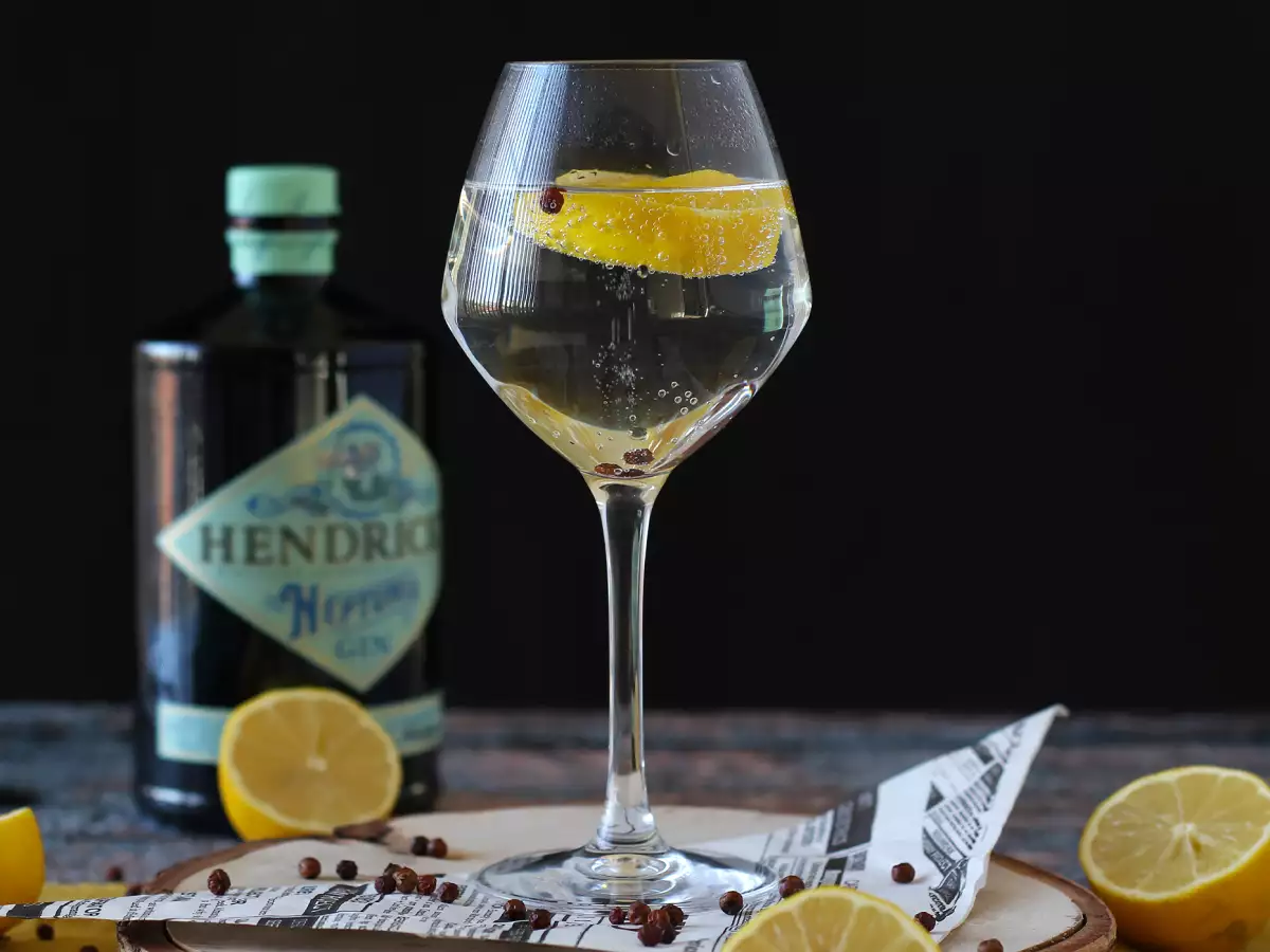 Gin og tonic – den uundværlige aperitifcocktail!