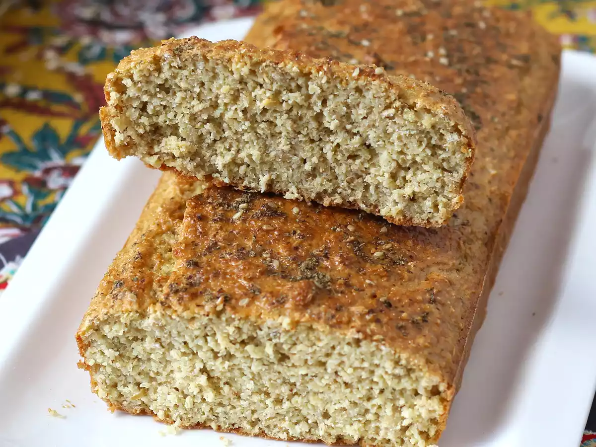 Glutenfrit havregrynsbrød med yoghurt og æg: en proteinrig, sund opskrift, der er nem at lave