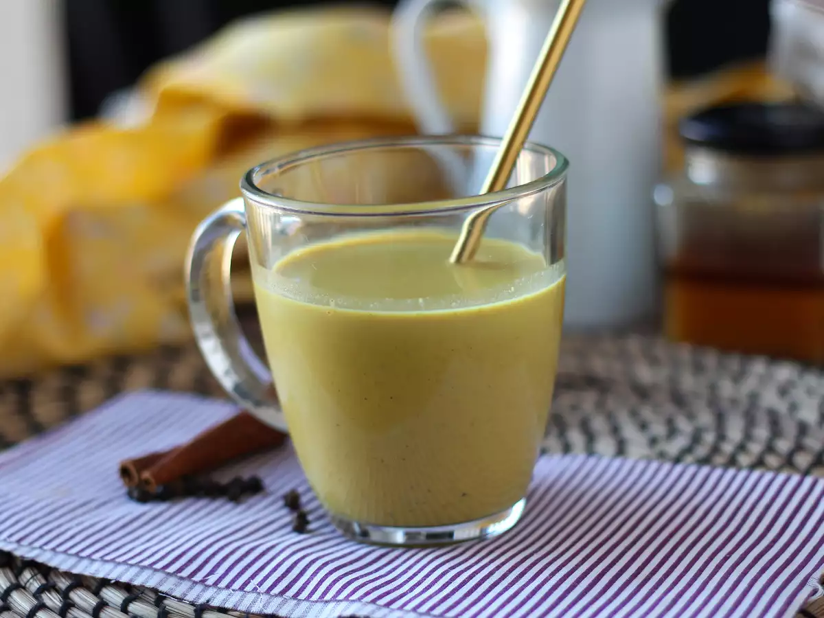 Golden milk eller gylden mælk: En drik for sundhed og velvære! - foto 3