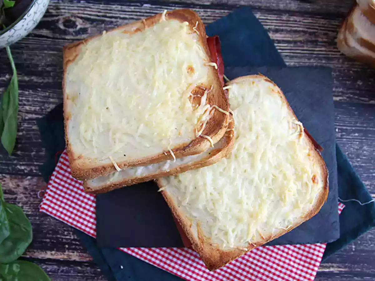 Gourmet-croque-monsieur med bechamelsauce - foto 4