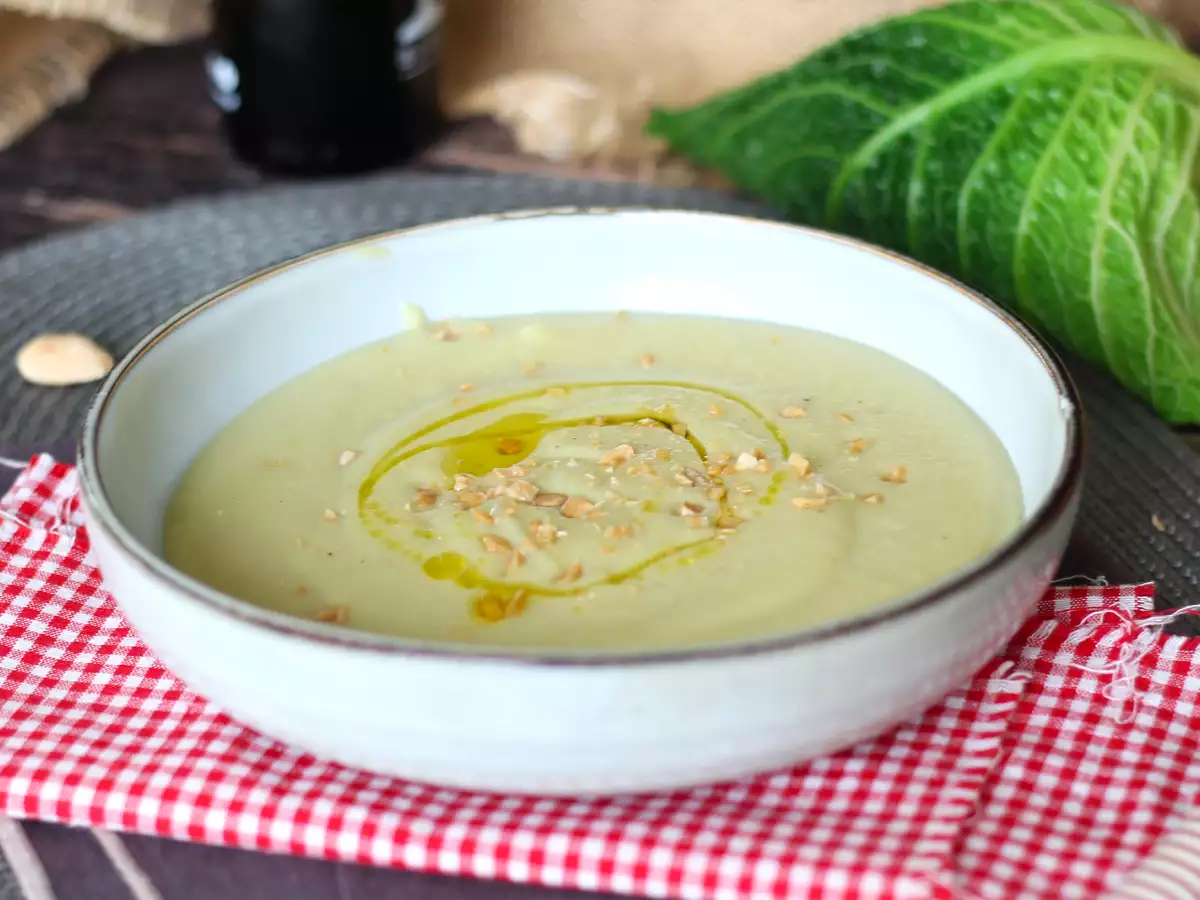 Grønkåls- og kartoffelcreme i trykkoger