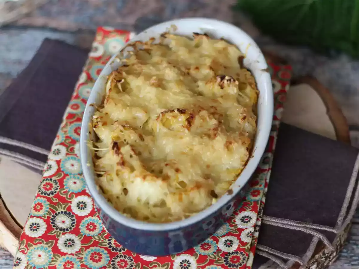 Grønkålsgratin med bechamelsauce og ost - foto 3
