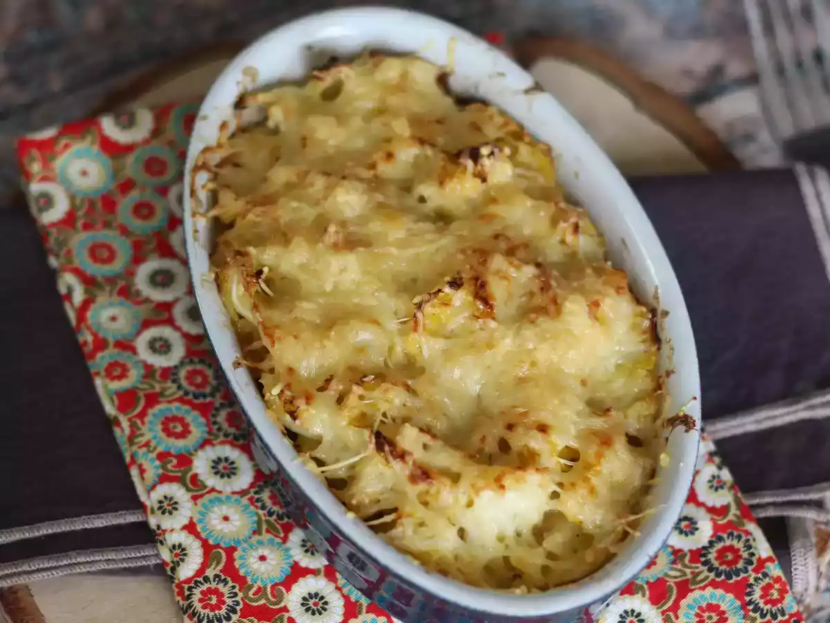 Grønkålsgratin med bechamelsauce og ost - foto 4