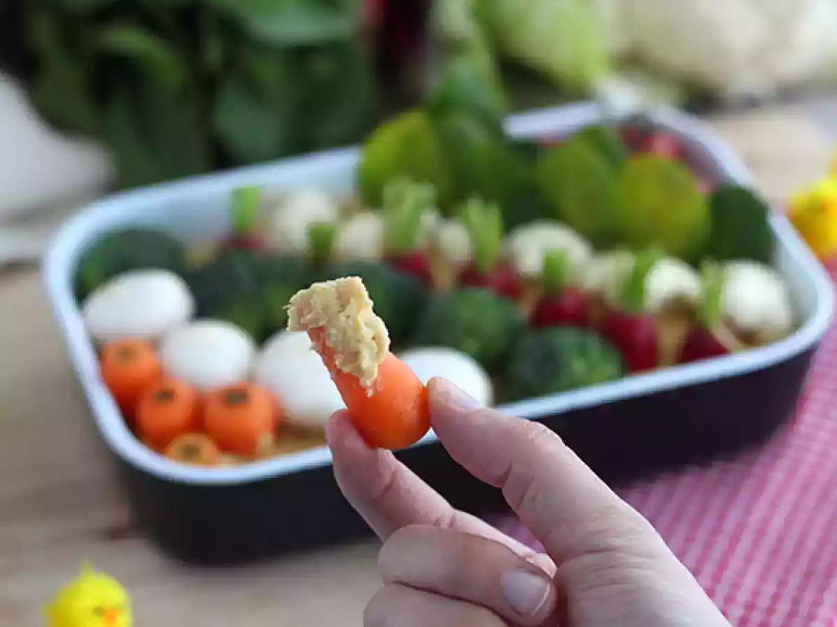 Grøntsagshave til aperitiffer (hummus og babygrøntsager) - foto 2