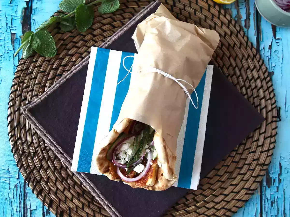 Gyros med halloumi, en vegetarisk version af den græske sandwich! - foto 2