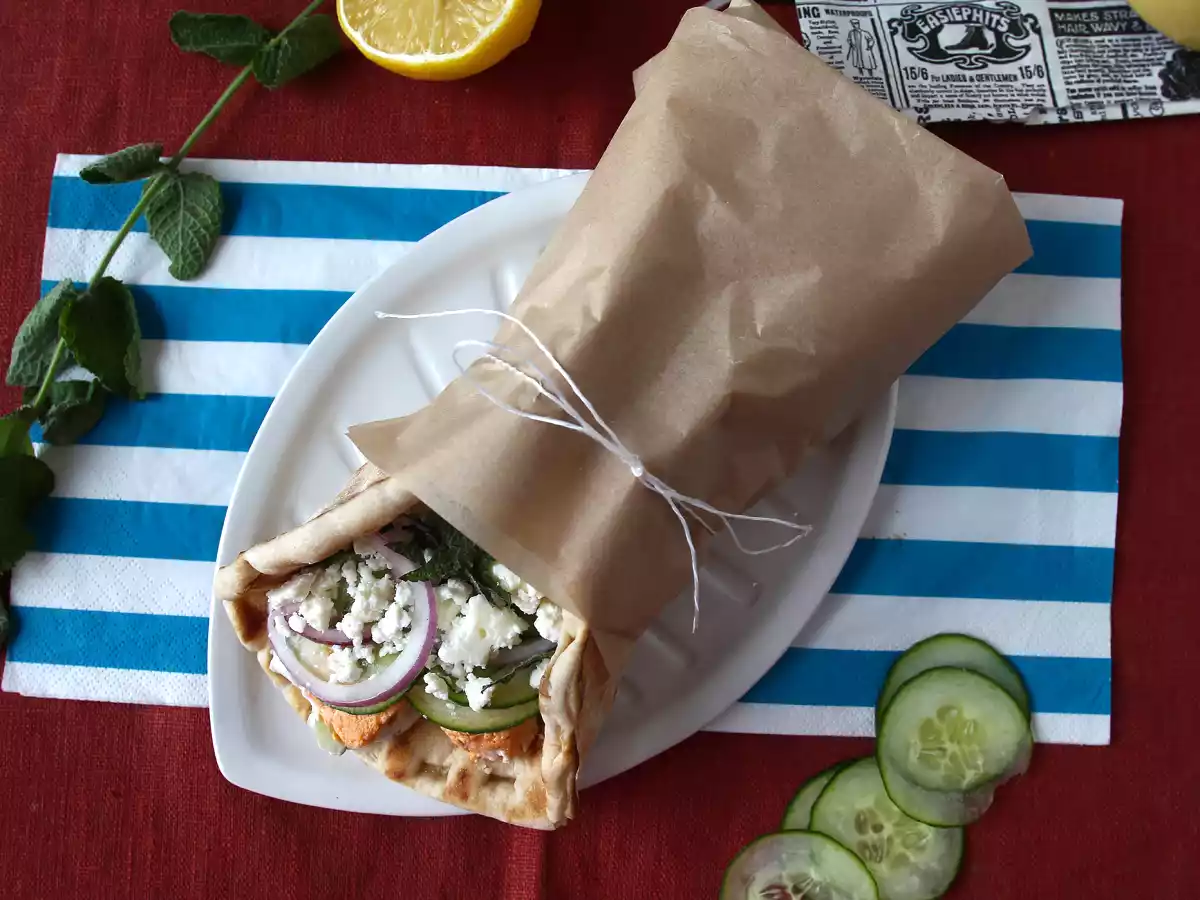 Gyros med laks, den perfekte græske fiskesandwich til sommeren! - foto 3