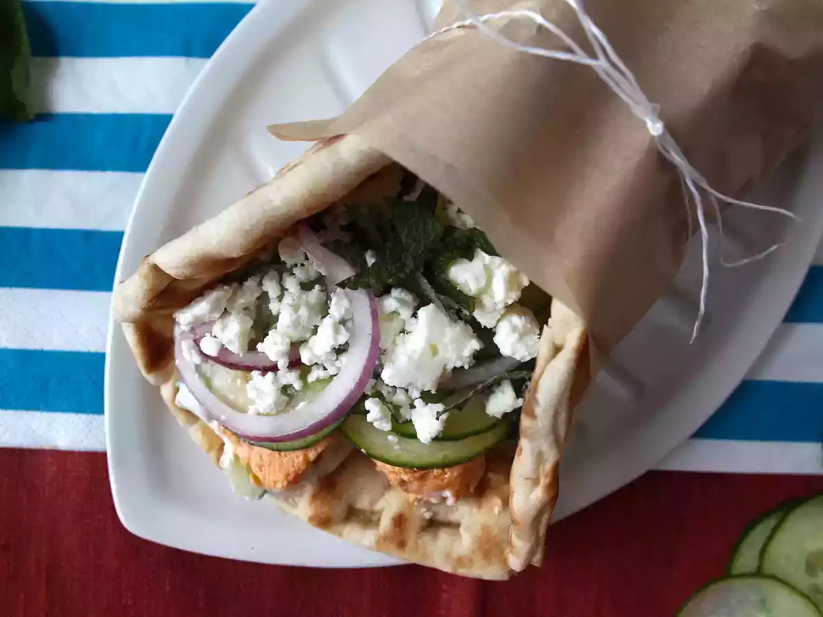 Gyros med laks, den perfekte græske fiskesandwich til sommeren! - foto 4