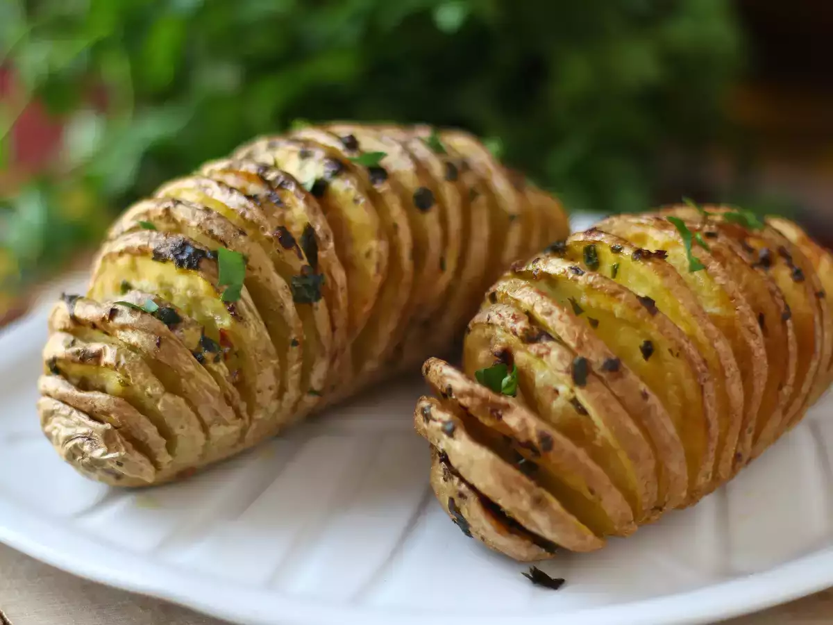 Hasselback-kartofler i luftfryseren: sprøde, smeltende i munden og ultra-nemme! - foto 4