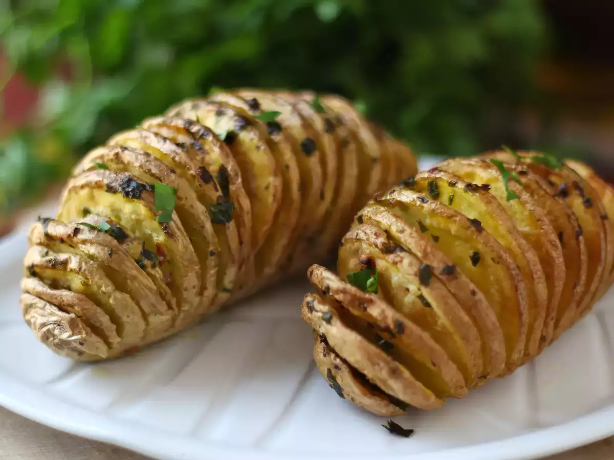 Hasselback-kartofler i luftfryseren: sprøde, smeltende i munden og ultra-nemme! - foto 6
