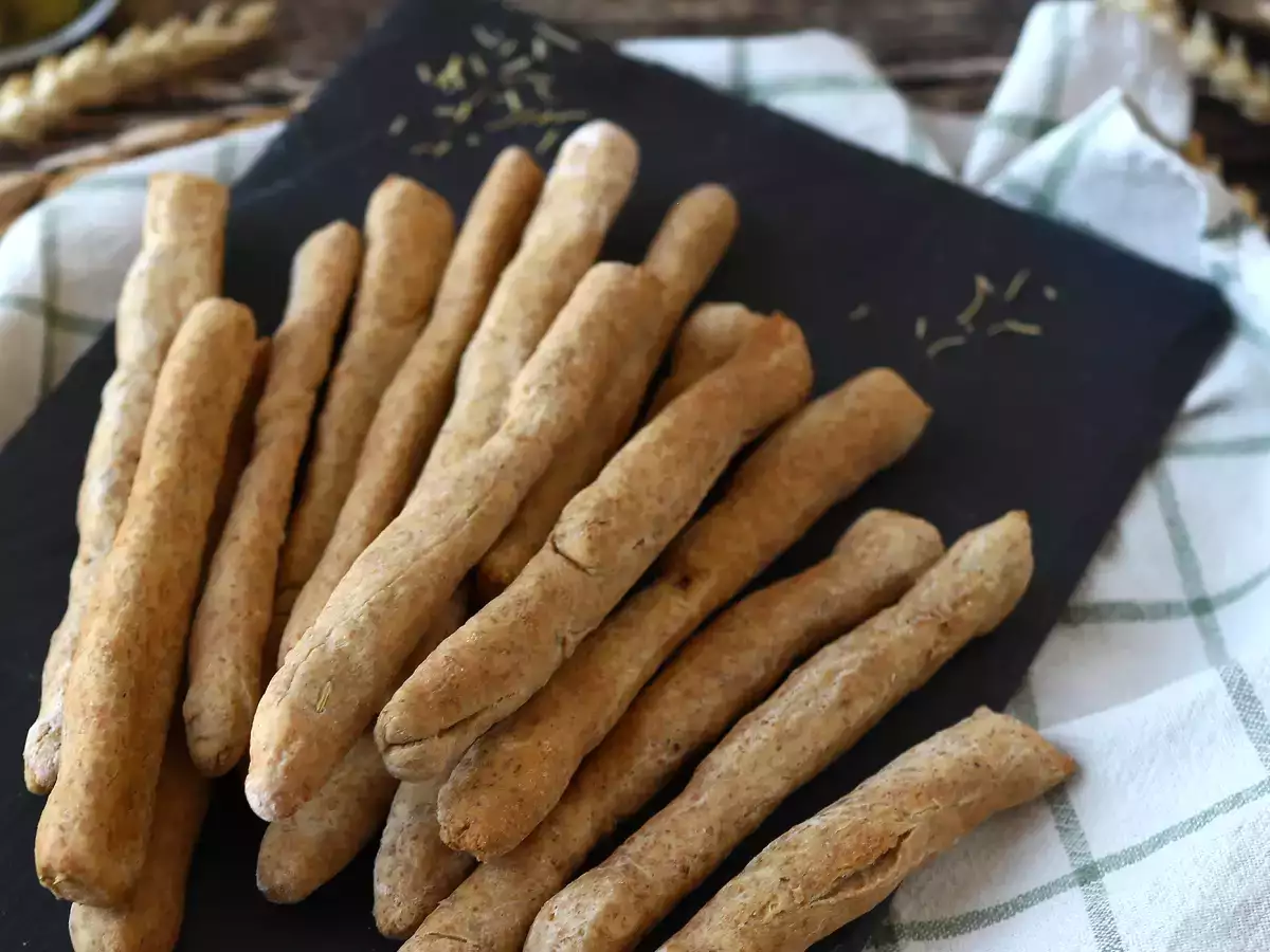 Hjemmelavede gressins med krydderurter: nemme at lave og super sprøde! - foto 2