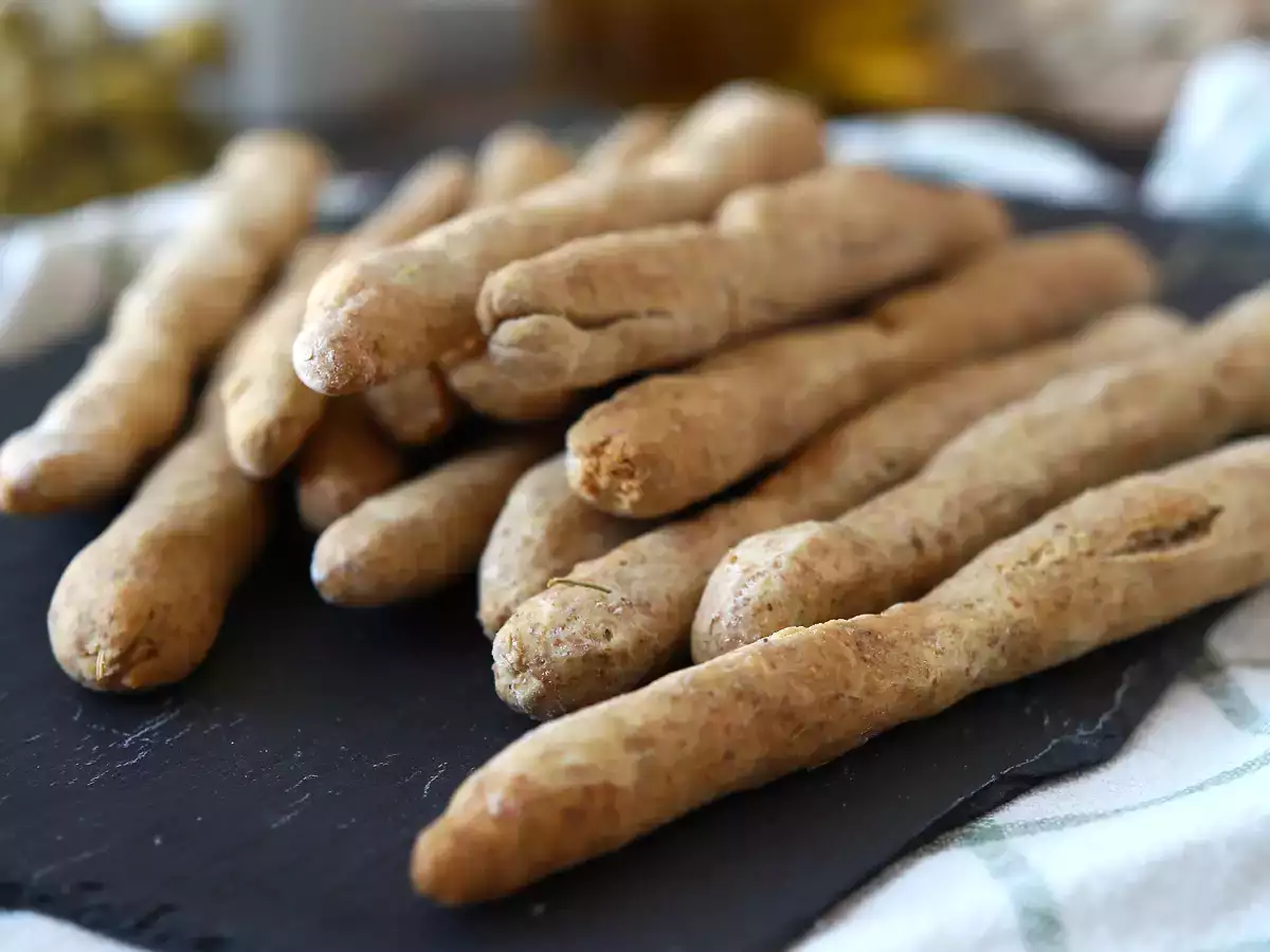 Hjemmelavede gressins med krydderurter: nemme at lave og super sprøde! - foto 3