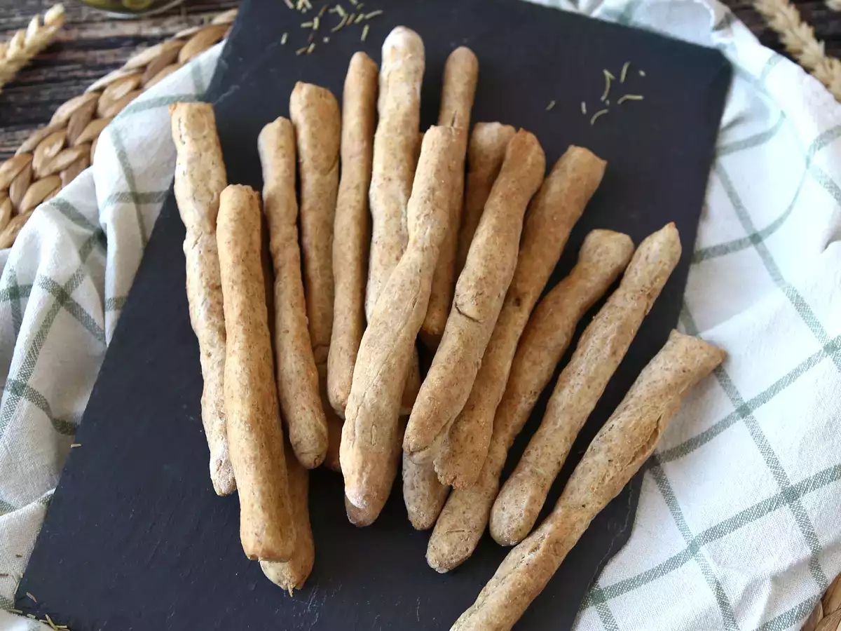 Hjemmelavede gressins med krydderurter: nemme at lave og super sprøde! - foto 4