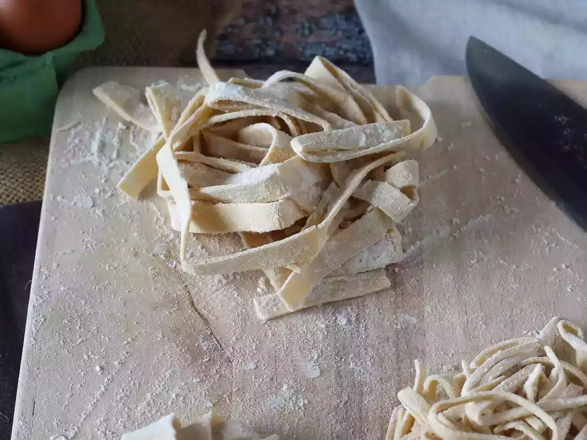 Hjemmelavede tagliatelle, fremgangsmåden forklaret trin for trin - foto 5