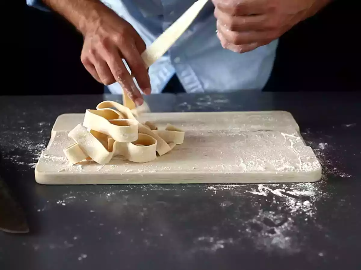 Hjemmelavet æggepappardelle: opskriften forklaret trin for trin - foto 2