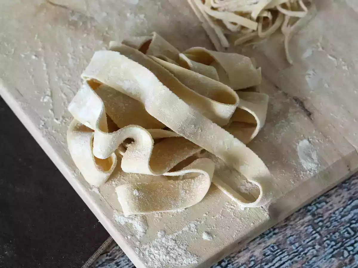 Hjemmelavet æggepappardelle: opskriften forklaret trin for trin - foto 5
