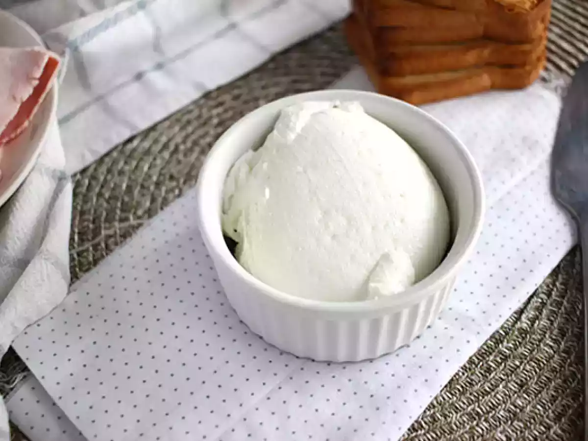 Hjemmelavet flødeost (Philadelphia-type) med 2 ingredienser - foto 3