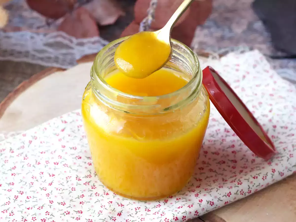 Hjemmelavet mangomarmelade med kun 3 ingredienser!
