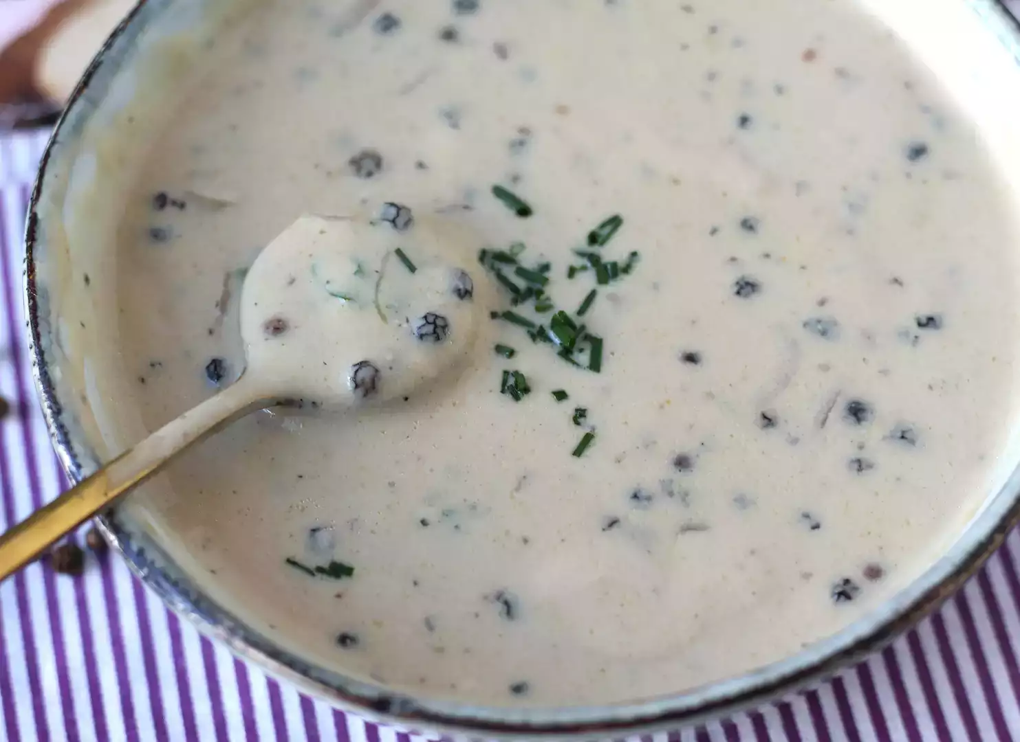 Hjemmelavet pebersauce: cremet, velduftende og supernem!
