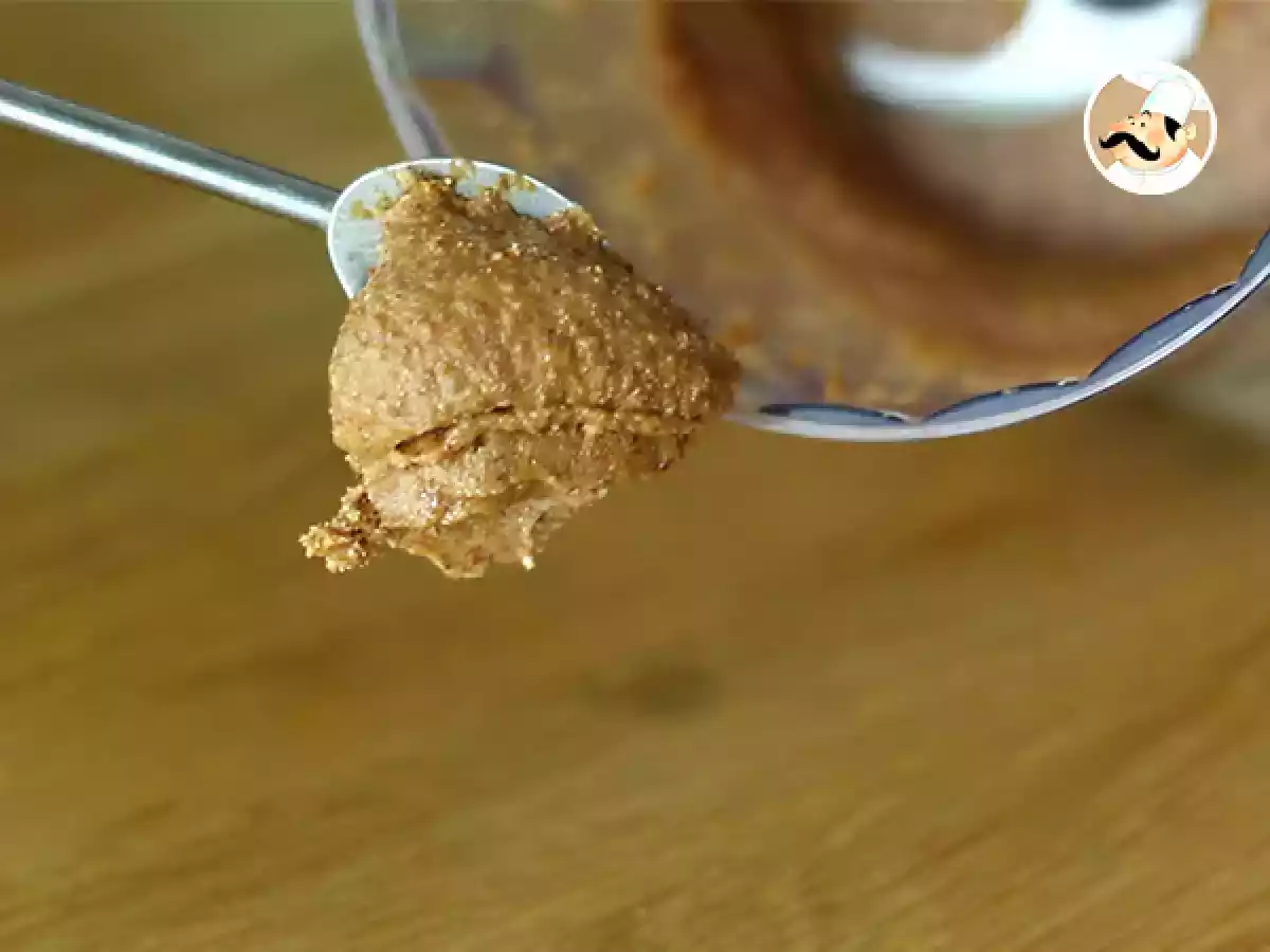 Hjemmelavet praliné (pralinépasta)