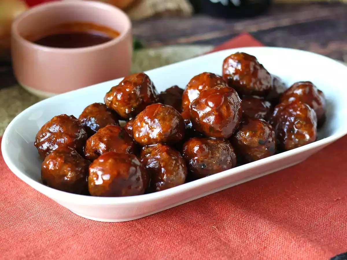 Hjemmelavet sursød barbecue-sauce: nem opskrift, klar på ingen tid - foto 4