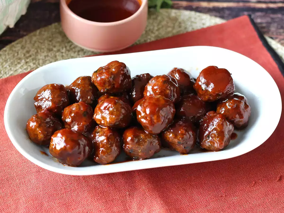 Hjemmelavet sursød barbecue-sauce: nem opskrift, klar på ingen tid - foto 6