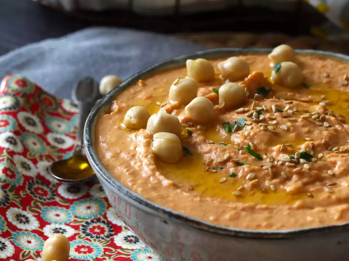 Hummus med rød peberfrugt - foto 3