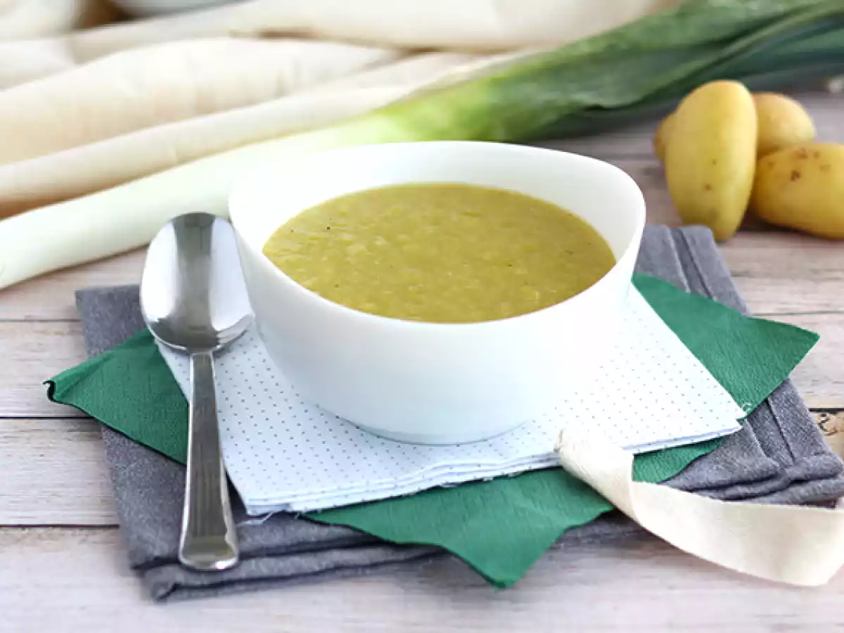 Hurtig og nem porre- og kartoffelsuppe